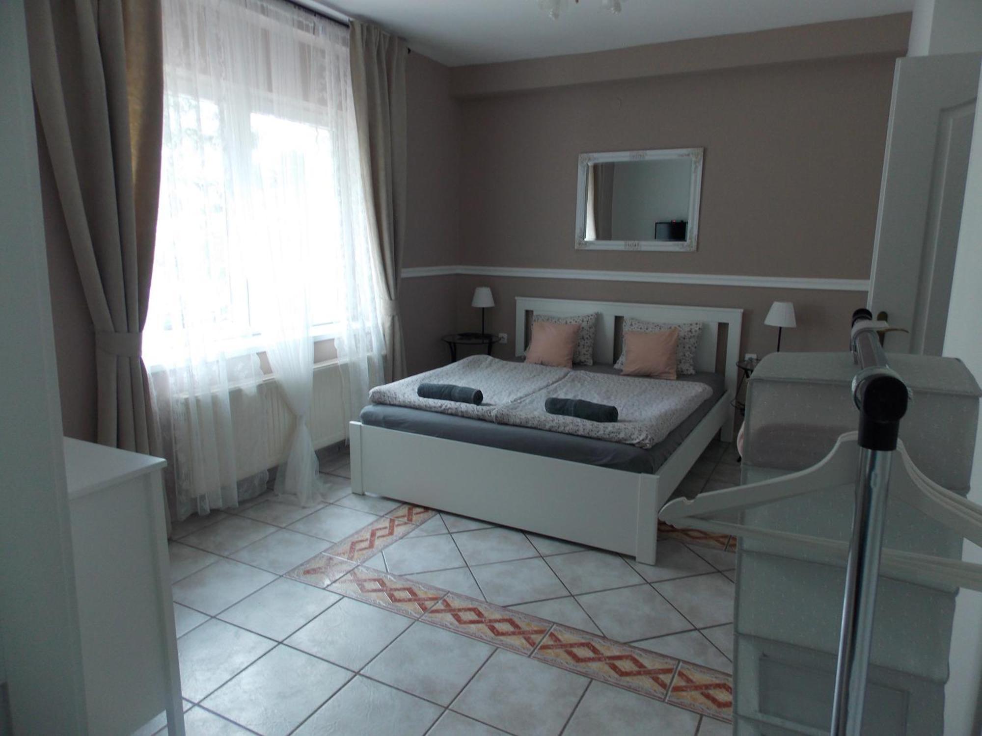 Eden Villa Apartmanhaz Balatonfured Exterior photo